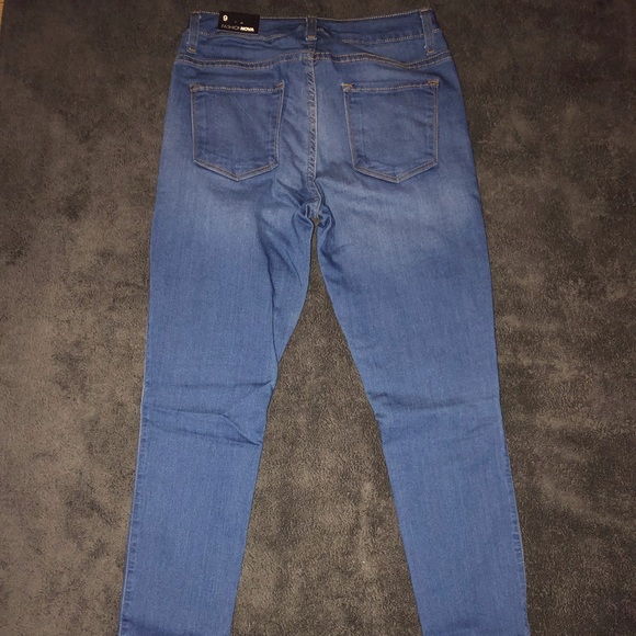 Jean - Picture 2 of 2